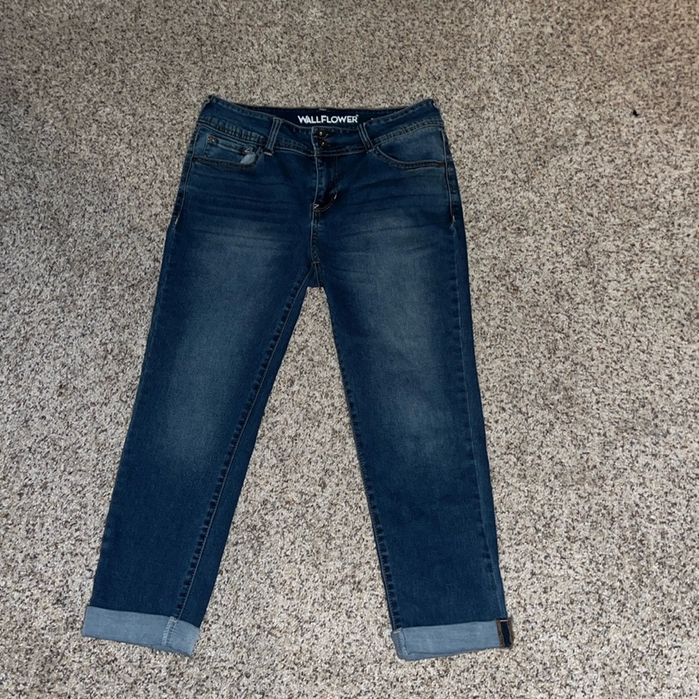 Size 11 Wallflower The Ultra Fit Blue Jeans